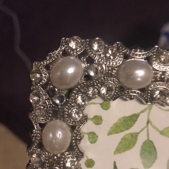 Beautiful Faux Pearl & Rhinestone “Faith” Photo Frame. Holds a 5 x 7 pic! - Picture 11 of 12
